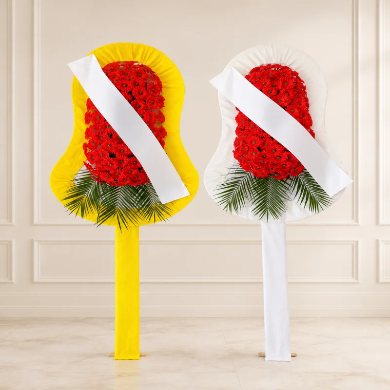 Sarı Beyaz Zeminli Kırmızı Gerbera Çelengi